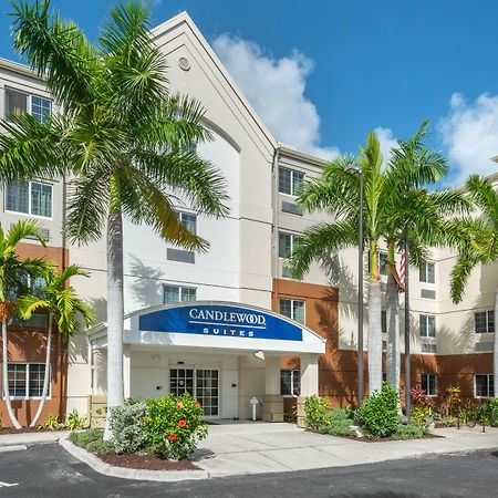 Candlewood Suites Fort Myers/Sanibel Gateway By Ihg Exterior foto