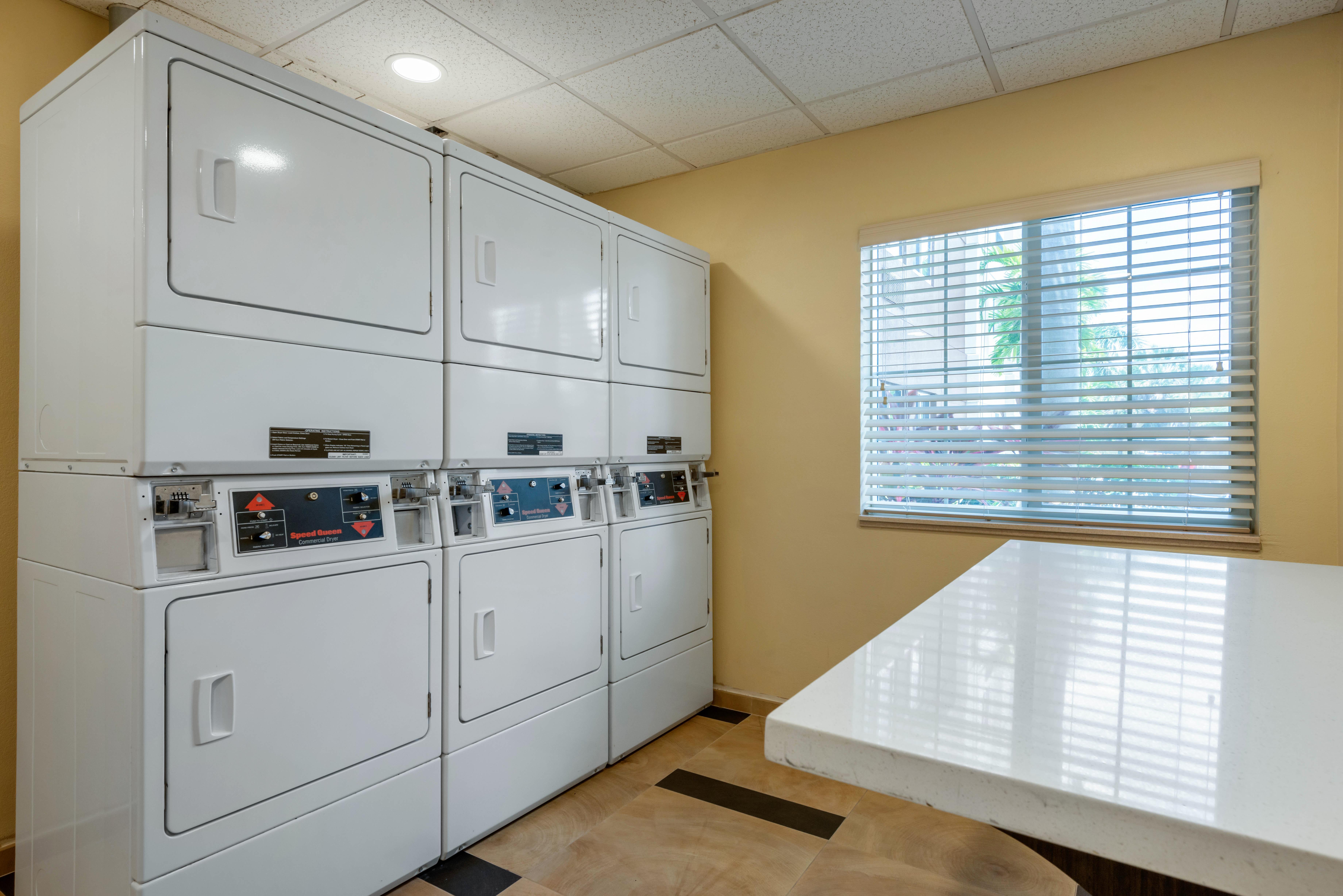 Candlewood Suites Fort Myers/Sanibel Gateway By Ihg Exterior foto