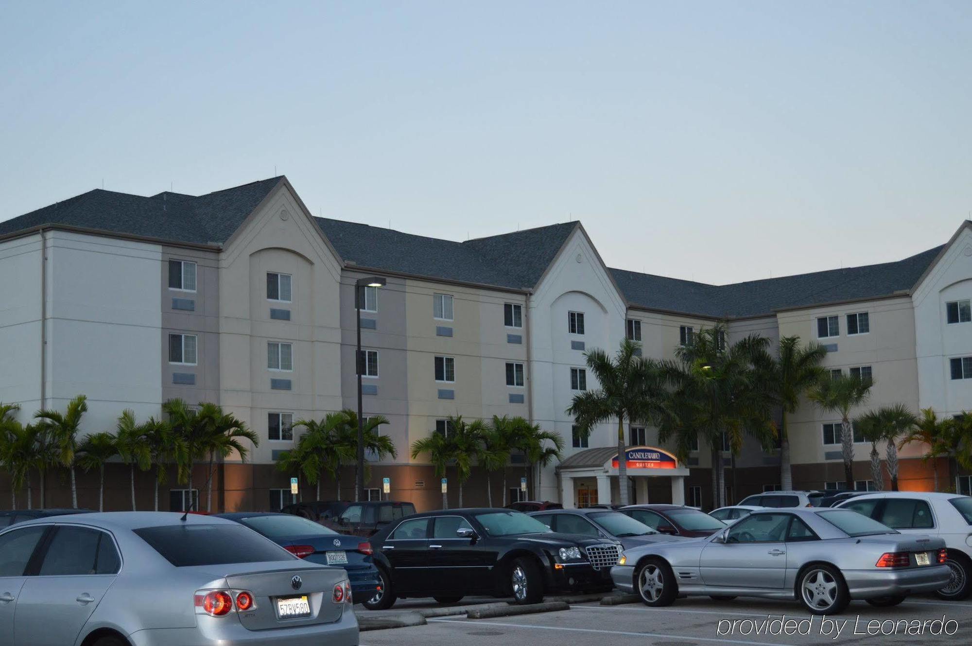 Candlewood Suites Fort Myers/Sanibel Gateway, An Ihg Hotel Exterior foto