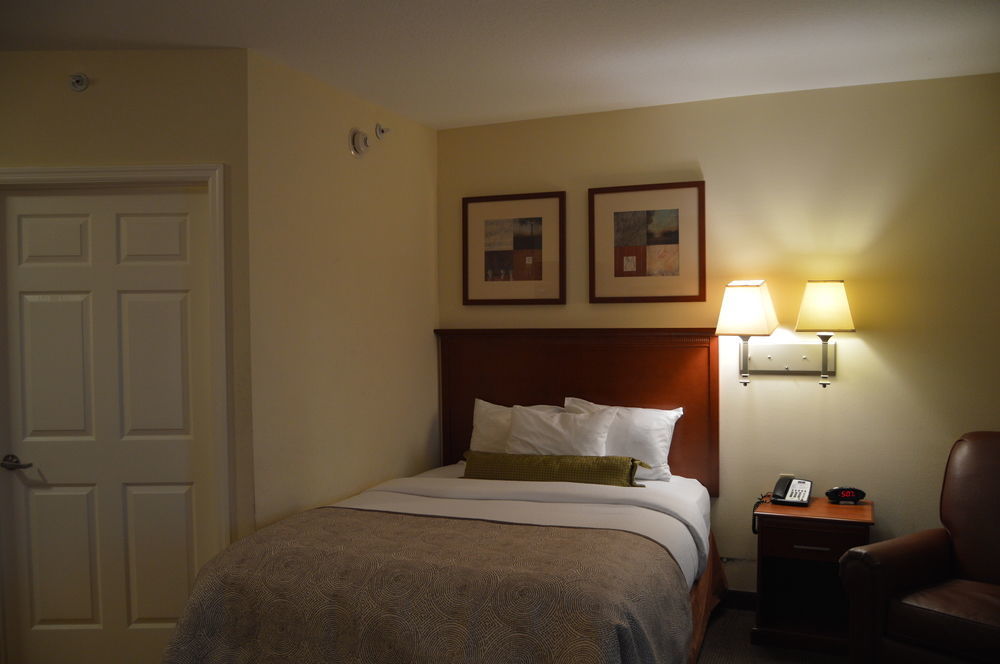 Candlewood Suites Fort Myers/Sanibel Gateway By Ihg Exterior foto