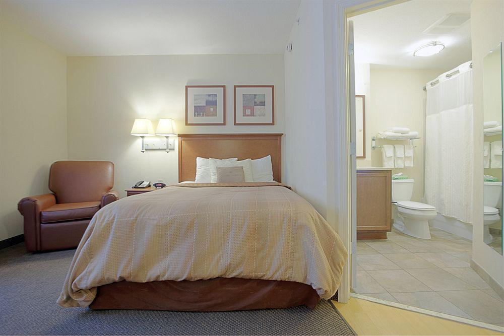 Candlewood Suites Fort Myers/Sanibel Gateway By Ihg Exterior foto